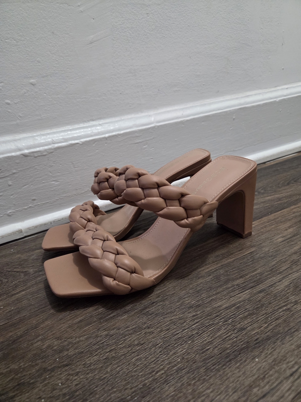 BCBGeneration Size 9 Beige Braided Strap Square Toe Block Heel Mules Womens